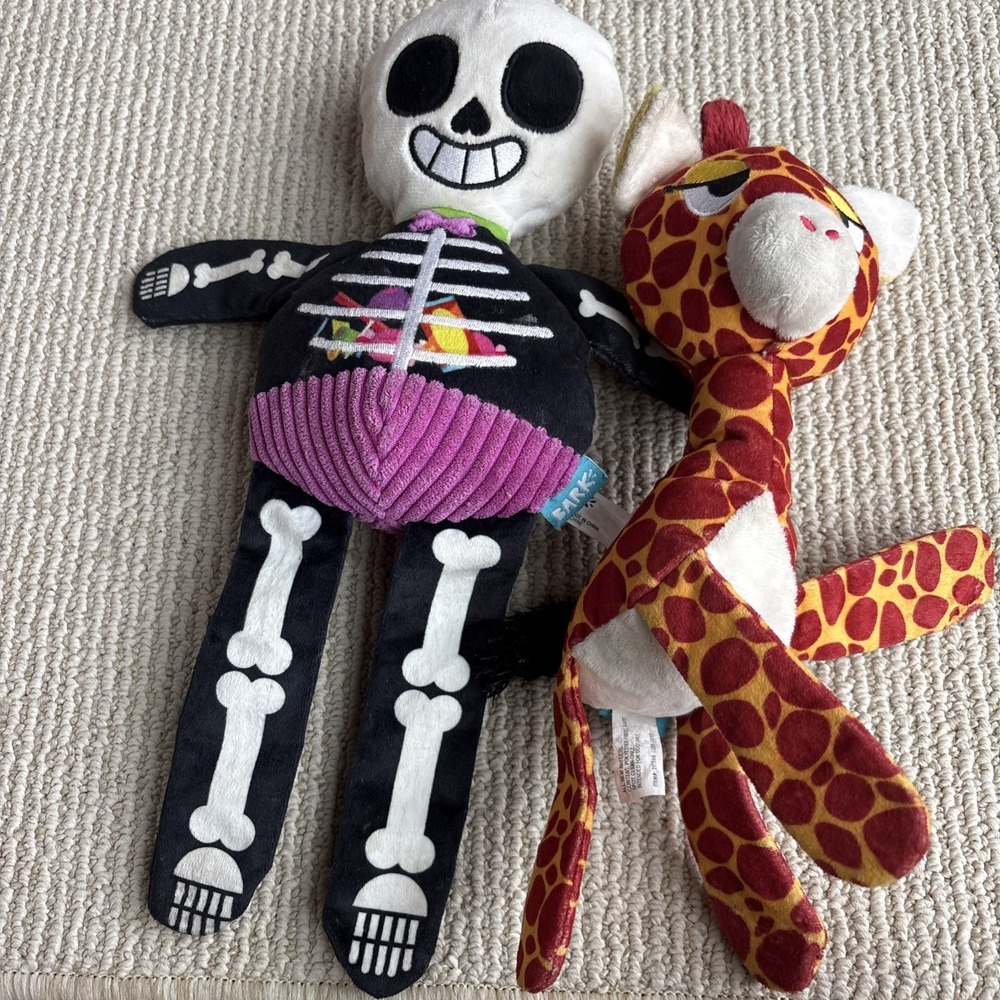 Bark Box Toy Lot Friends Jabari Giraffe Sniffin Serengeti Safari & Skeleton